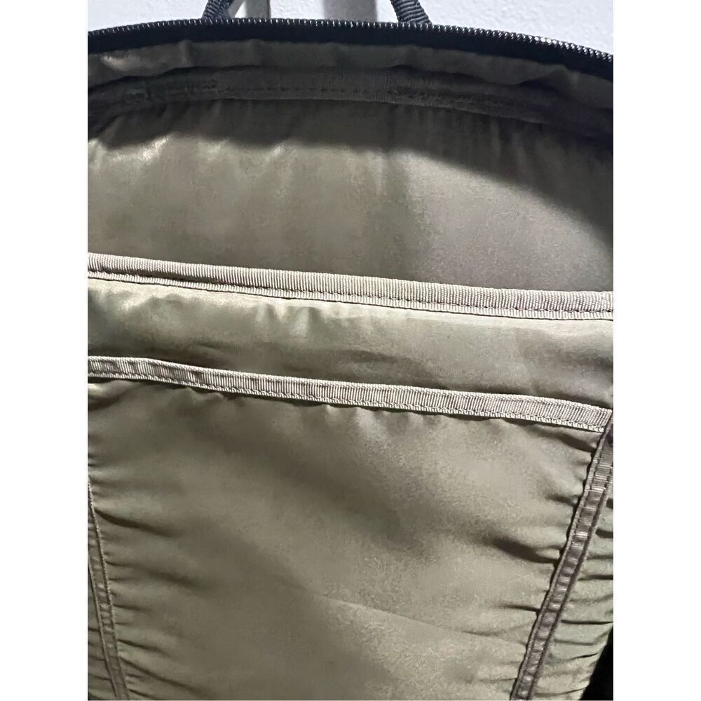 Thule Leed Recycled 15” Computer Backpack - Picture 11 of 12